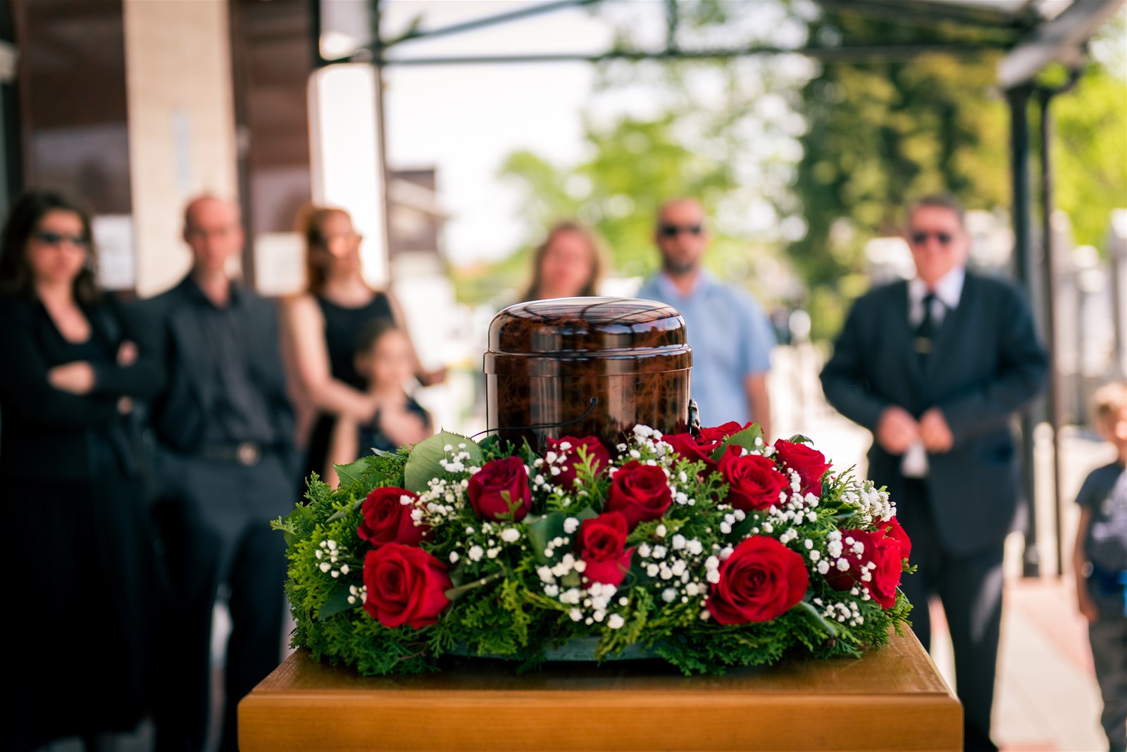 Verhalten auf der Beerdigung: Wie zeige ich Respekt und Anteilnahme?